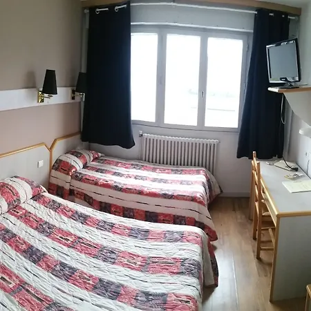 Le Sully Sur Yon 2* לה-רוש-סור-יון