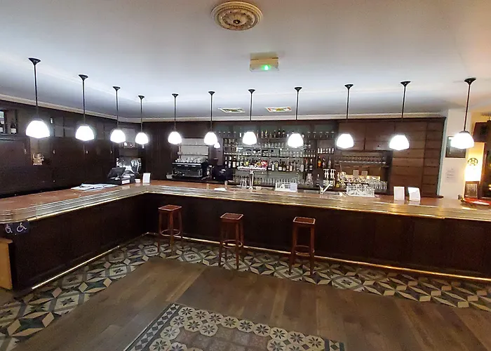 מלון Le Sully Sur Yon לה-רוש-סור-יון