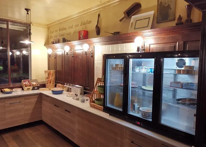 Le Sully Sur Yon Hotel 2*